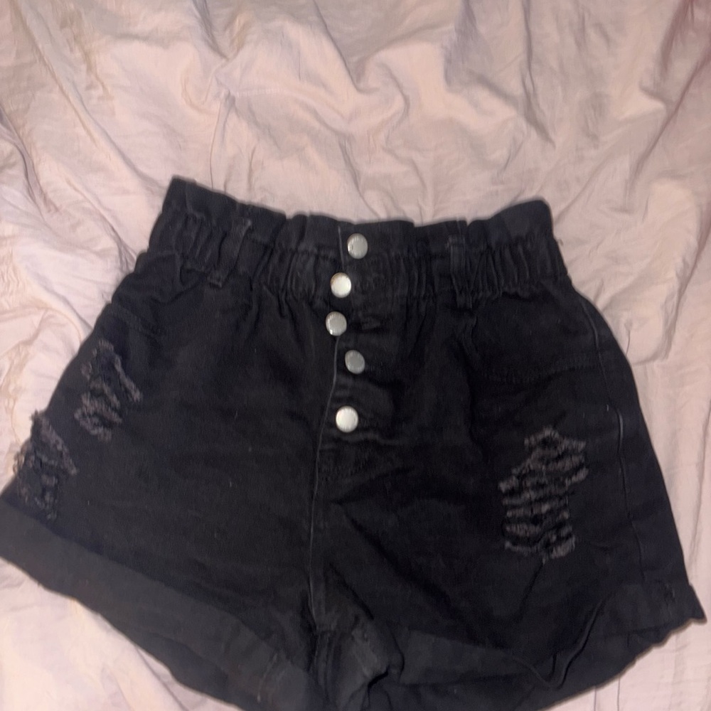 SHEIN Black High-Waisted Button-Up Shorts